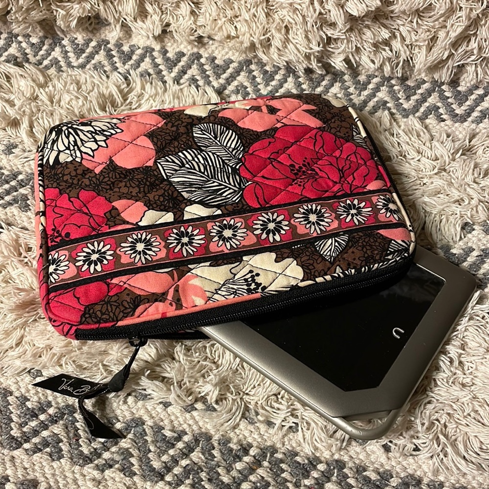 Vera Bradley E-Reader Sleeve in “Mocha Rouge”